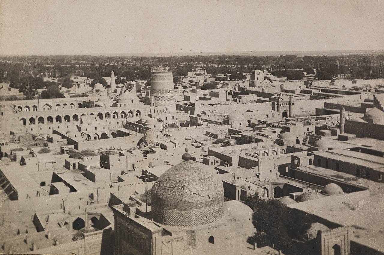 Вид Хивы (из архива М.П. Самойлович) 1921 год