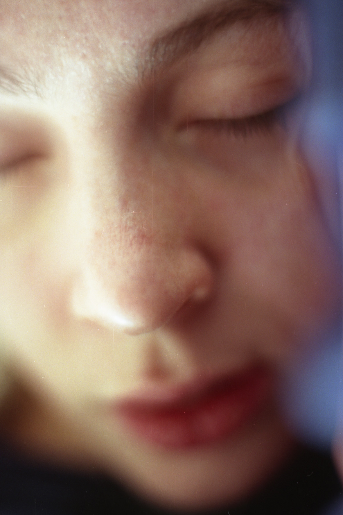 Rêve. Reverie. Rêverie éveillée.Rêve de jour.From “Singbarer Rest – der Umriss” series.From « Cahiers du Photographique »