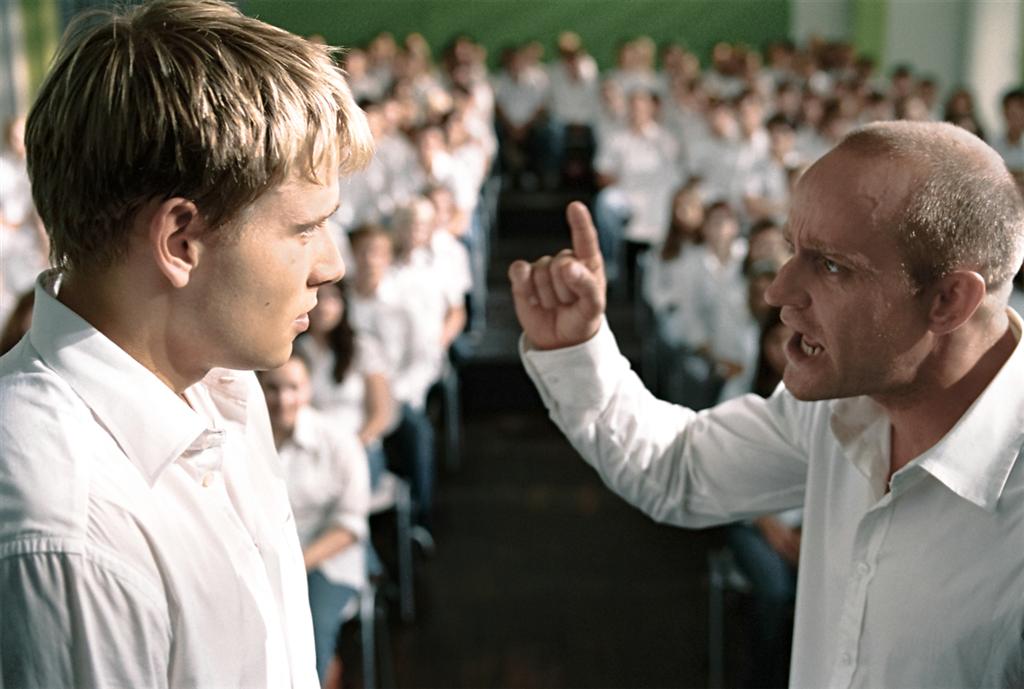 Кадр из фильма «Эксперимент 2: Волна». 2008. Германия. Реж. Деннис Ганзель