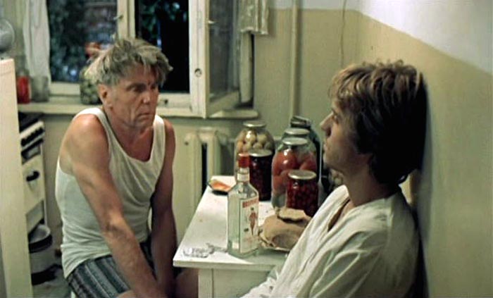 Кадр из фильма "Маленькая Вера" (1988, реж. В. Пичул. СССР)