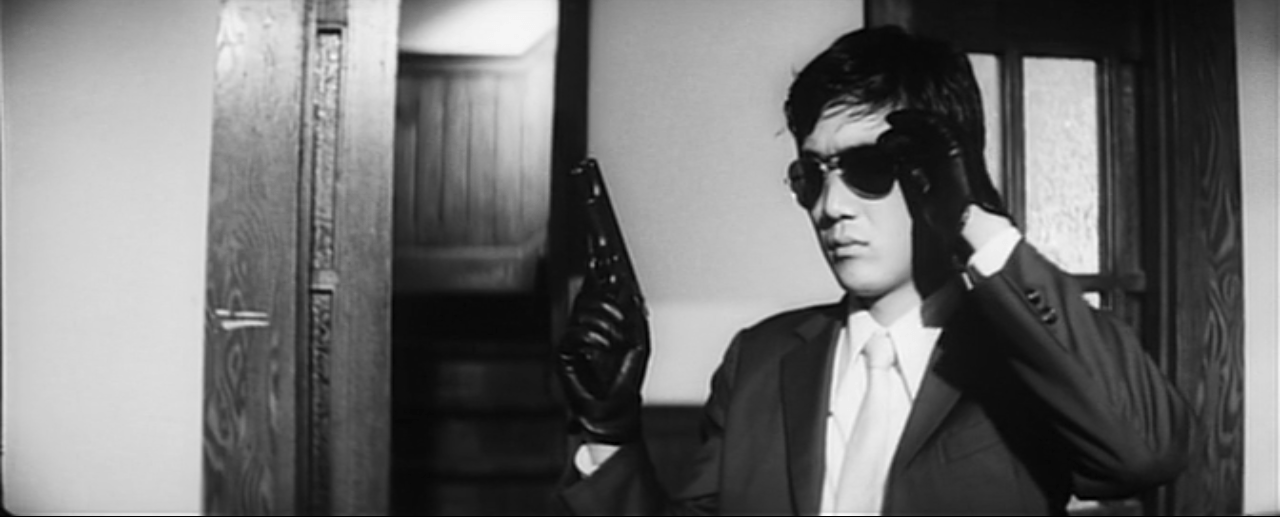 «Голая пуля» (Yawa hada mushuku: Otoko goroshi onna goroshi, 1969)