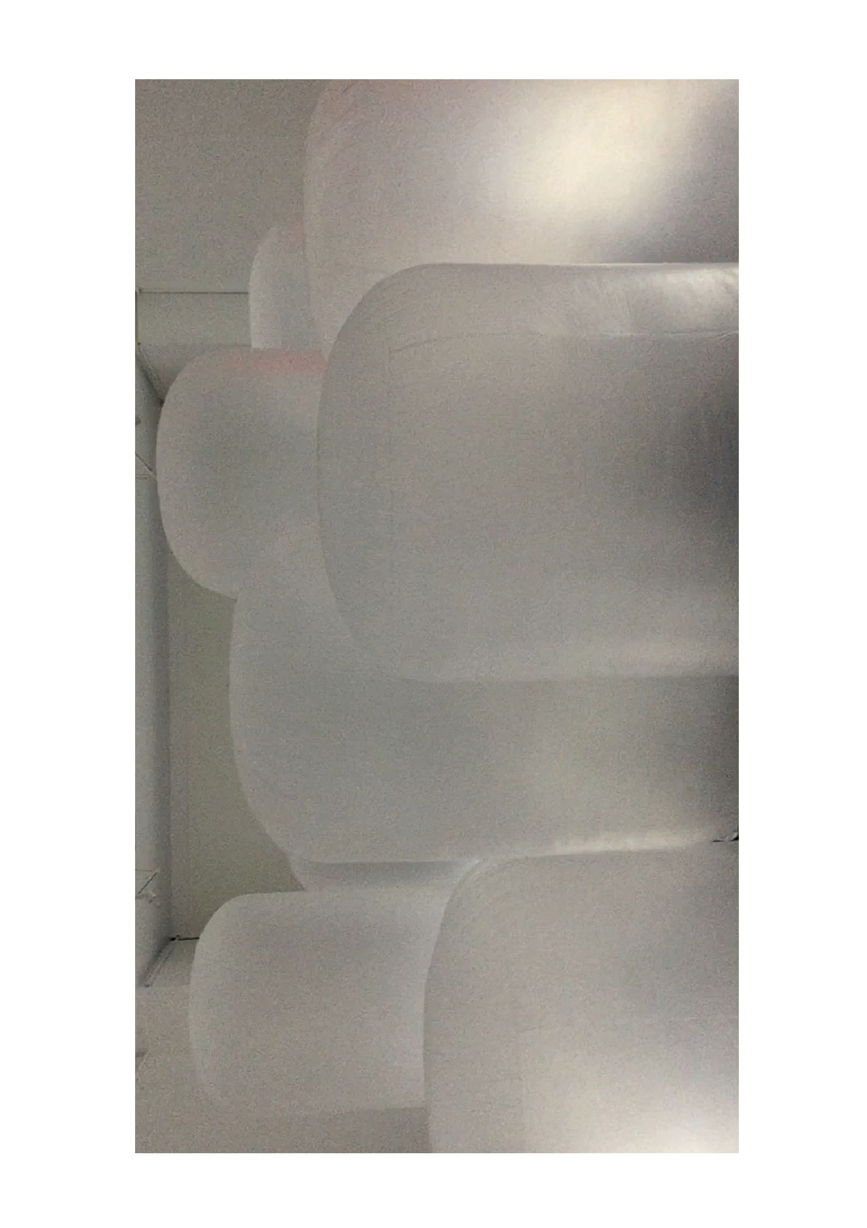 Ясуаки Ониси. «Vertical Volume SOL». Courtesy: https://tinyurl.com/cwh6u4rk