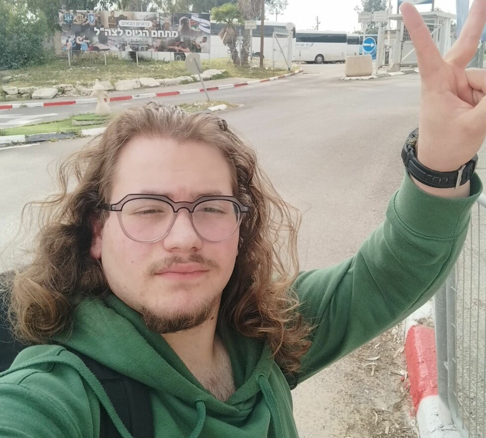 Итамар Гринберг — отказник от призыва и активист, отсидевший 197 дней в военной тюрьме за отказ служить в войне в Газе. В настоящее время он студент юридического факультета Тель-Авивского университета (Photo: Mesarvot Network)