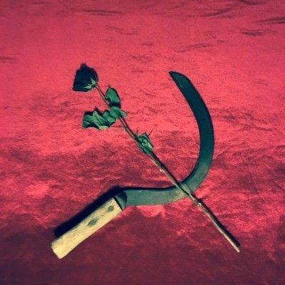 Операционализация творчества. Почему Монеточка разозлила многих ИИ-клипом? 