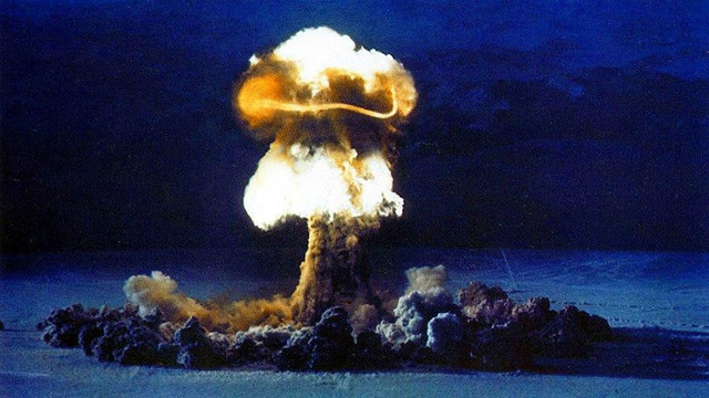 Going nuclear: почему одни страны создают ядерное оружие, а другие – нет?
