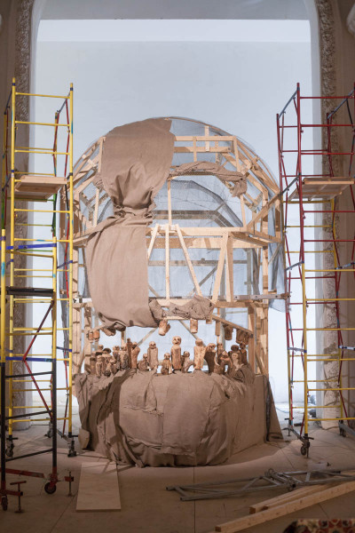 The next work is Els Dietvorst’ skull, which she sculptured for 10 days. You can go inside that huge clay skull, and it has human figures instead of teeth.