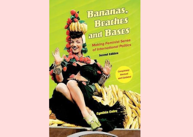 «Бананы, пляжи и военные базы» Синтии Энлоу. Перевод