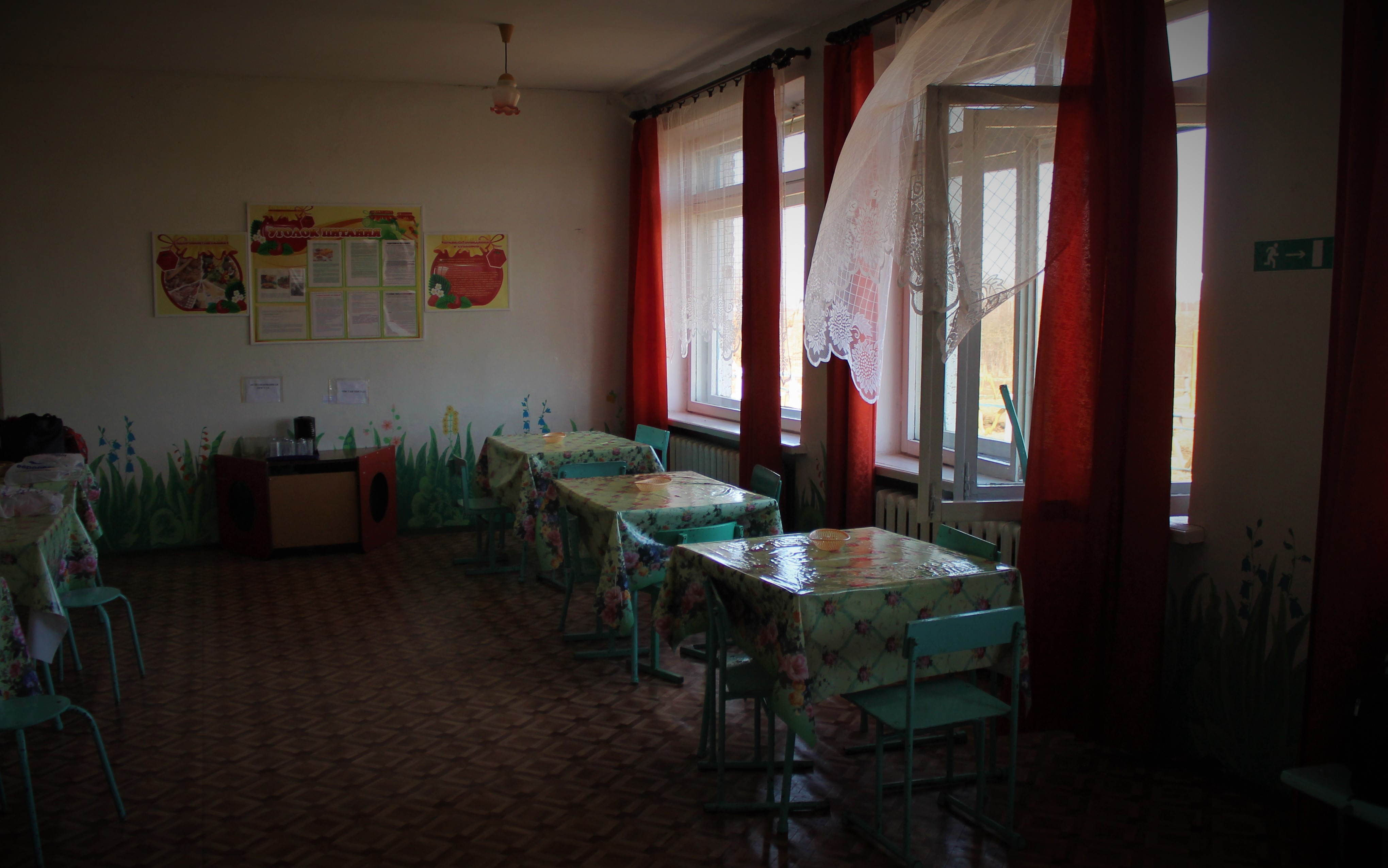 Столовая одной из школ Витебской области, 2010е.