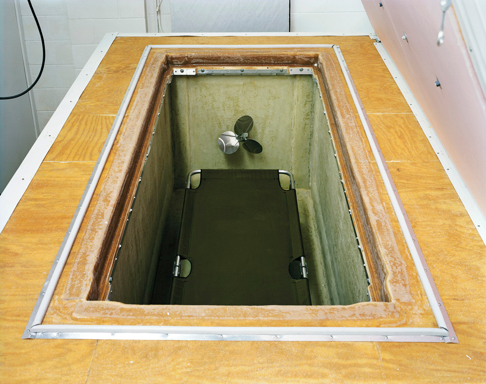 Murray Ballard. Cooling chamber // Cryonics Institute, Clinton Township, Michigan. April, 2010.