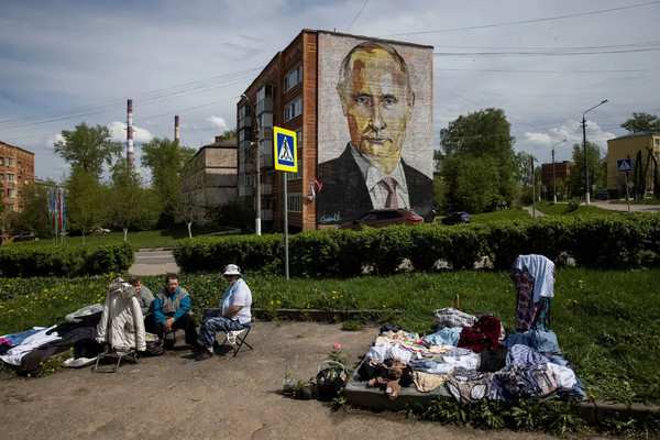 Григорий Юдин.
Олаф Шольц в московском метро