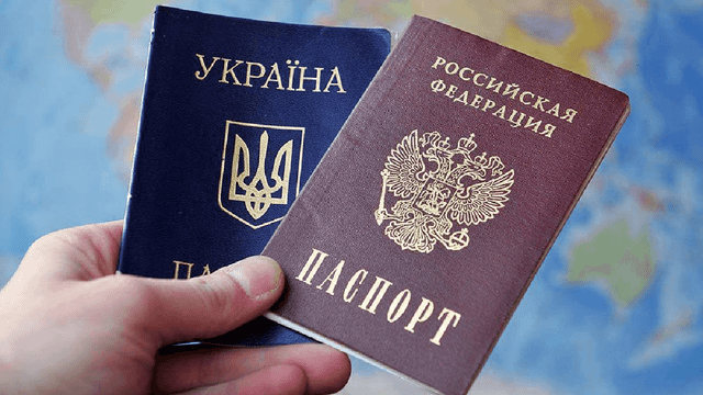 Между паспортом и колонией