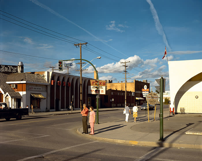 Broad Street, Regina, Saskatchewan, August 17, 1974, 1974 © Stephen Shore, courtesy 303 Gallery, New York