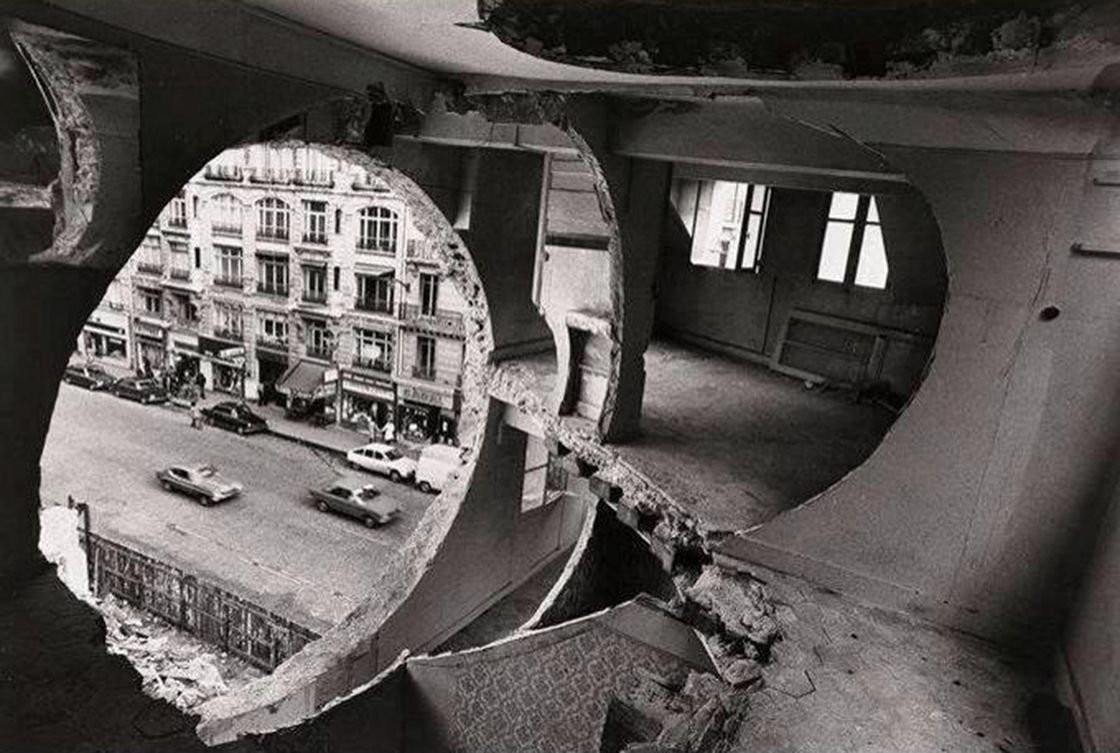 Гордон Матта-Кларк. Conical Intersect. 1975