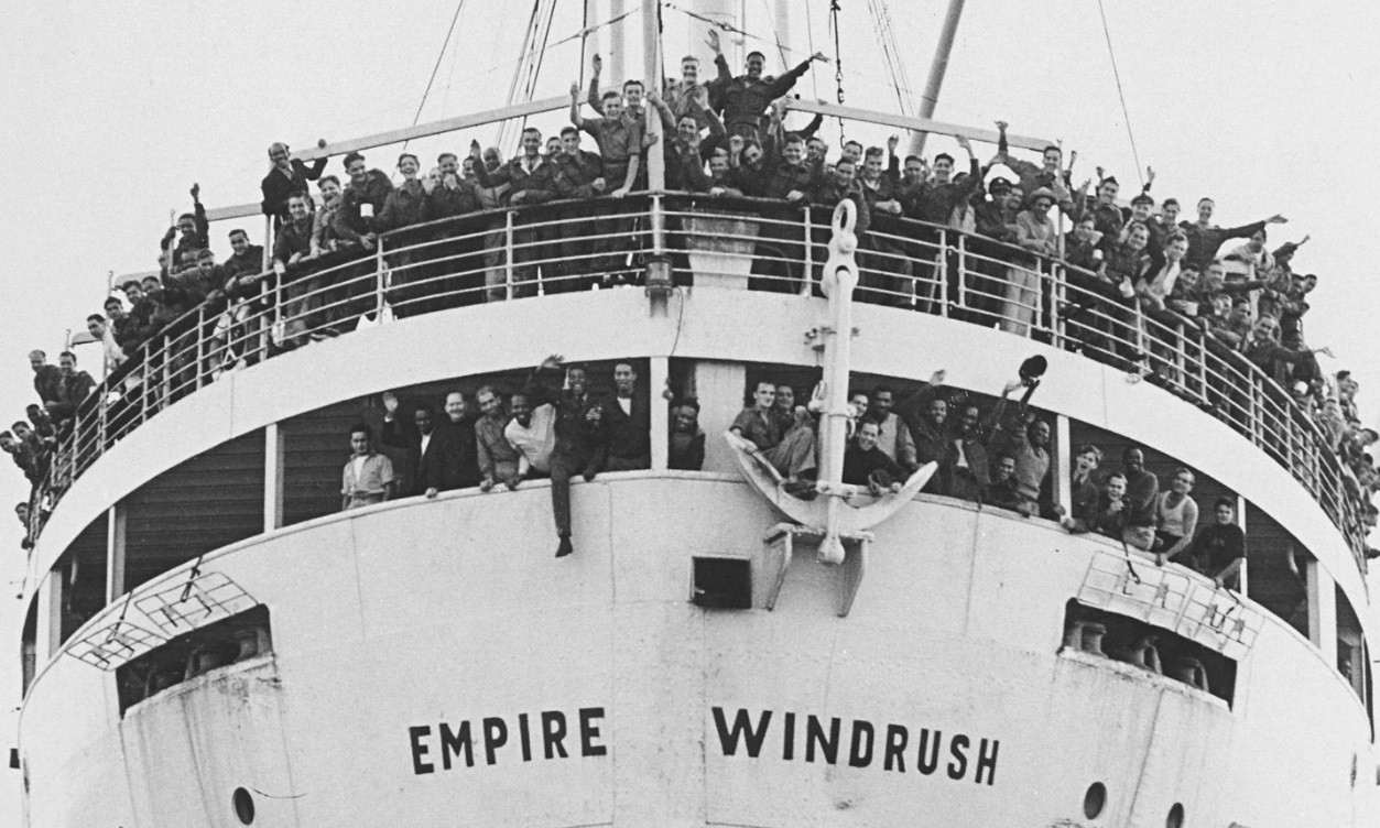 Корабль “Empire Windrush” прибывает в&nbsp;порт Тилбери в&nbsp;1948&nbsp;году