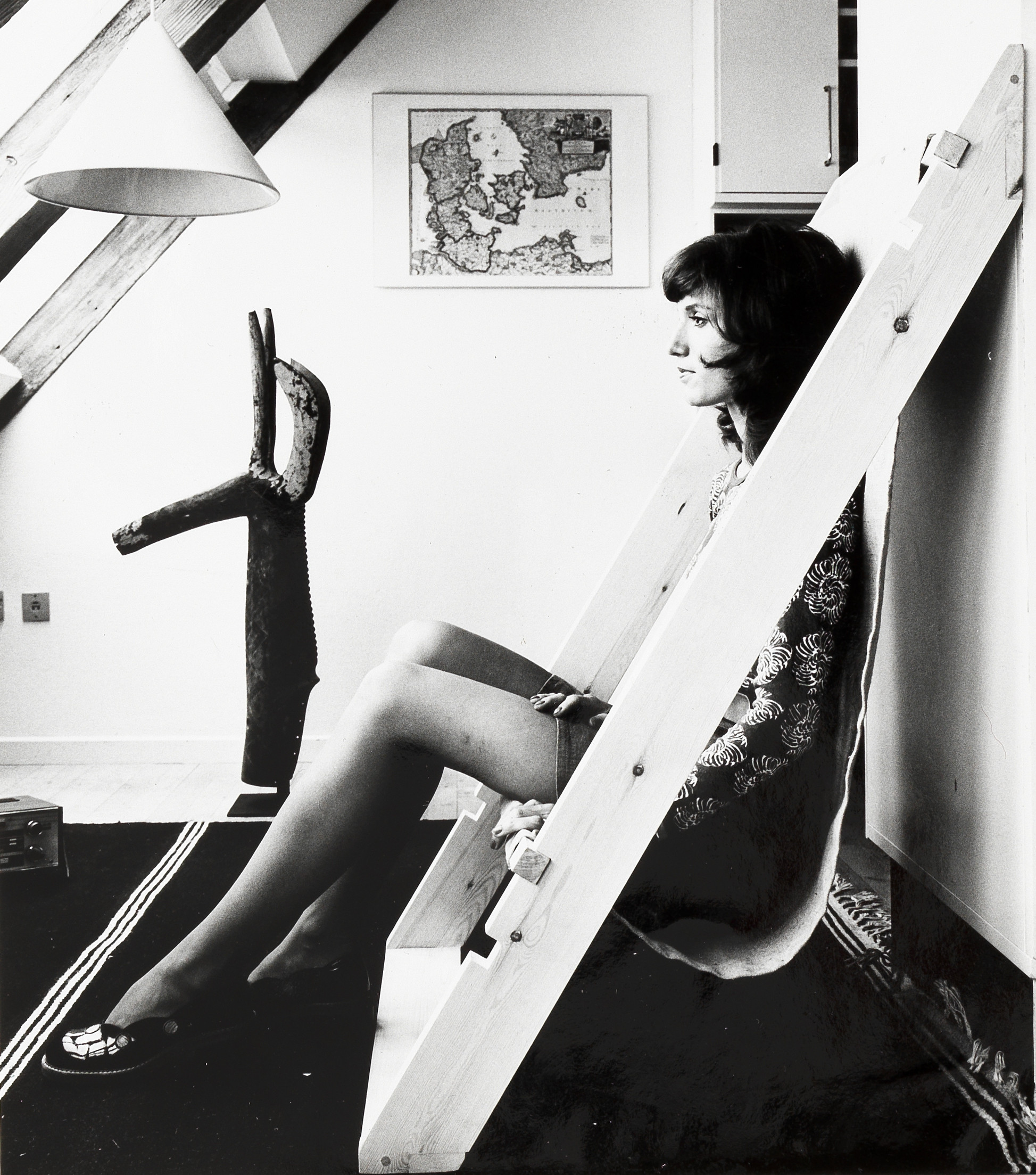 Victor Papanek and James Hennessy, Lean to chair (1974) © James Hennessy and University of Applied Arts Vienna, Victor J. Papanek Foundation