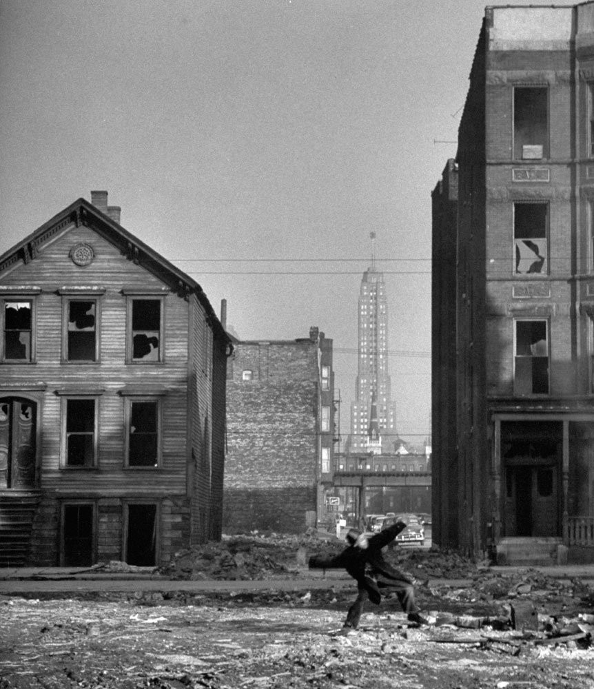Fritz Goro, Chicago Slums, 1954.