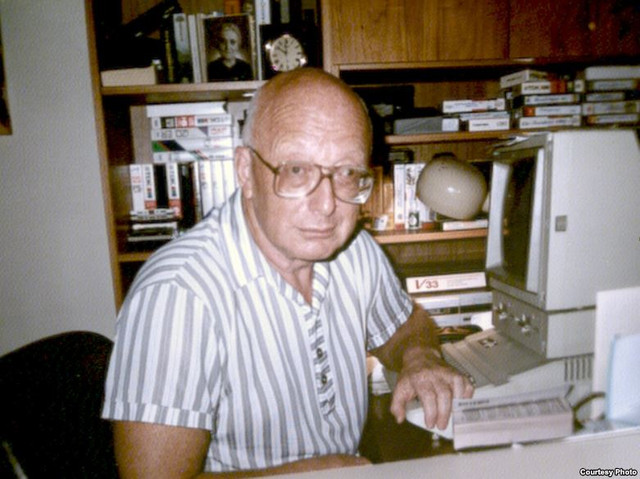 В.Э.&nbsp;Шляпентох (1926-2015), один из&nbsp;пионеров советской прикладной социологии