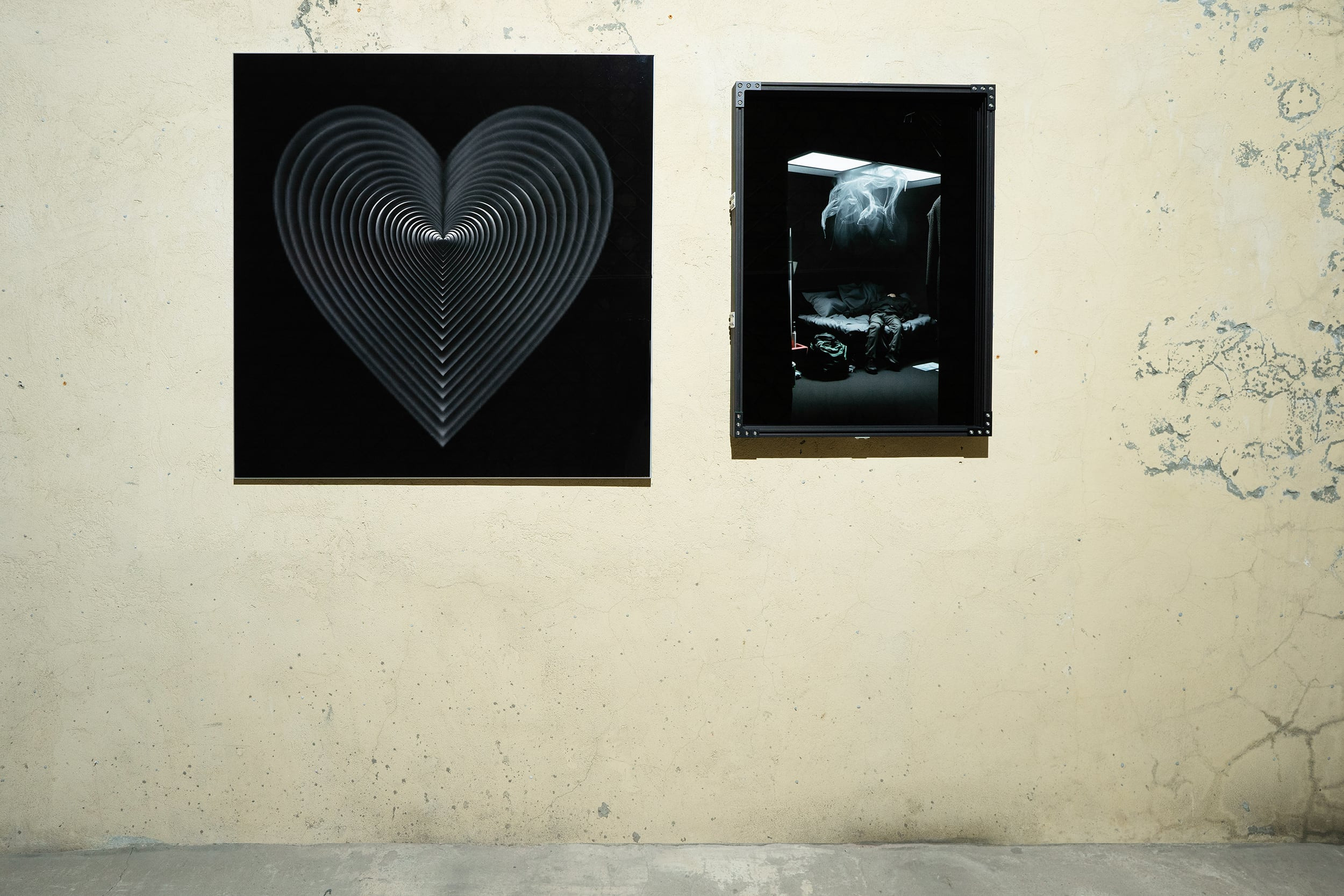 YYYULIA, untitled (HEART_black / mentor series reflected/), 2025 / YYYULIA, ROOM 2, 2025. Сольная выставка художницы EVENT 01, 2025