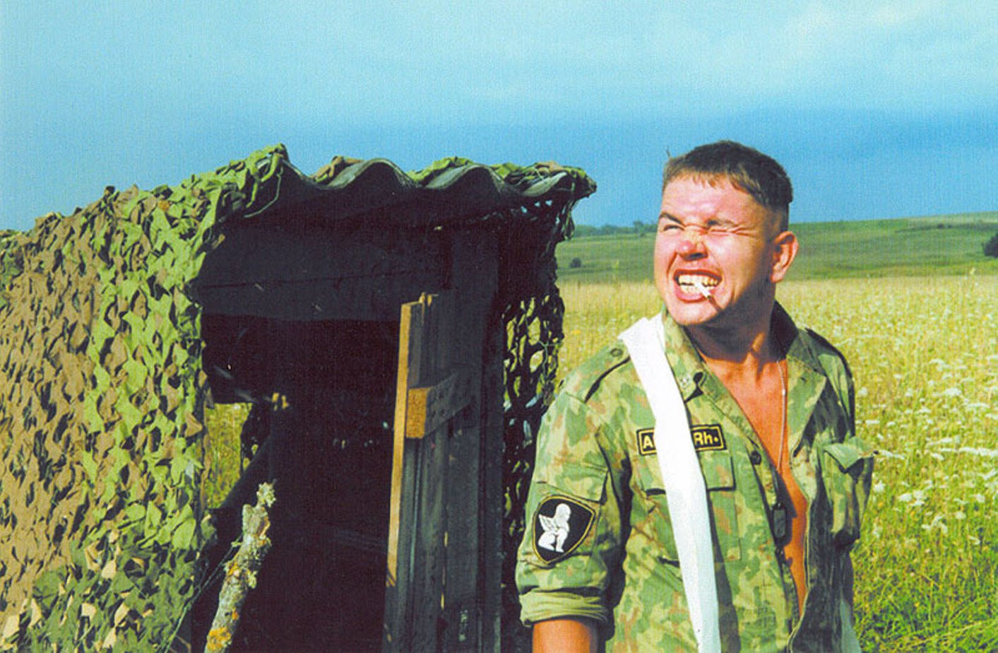 Кадр из&nbsp;фильма «Блокпост» (1998), реж. Александр Рогожкин