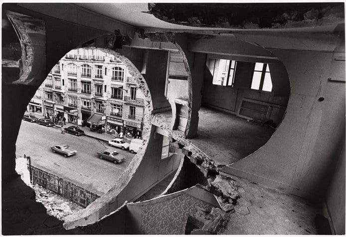 Gordon Matta Clark. Conical Intersect, 1975