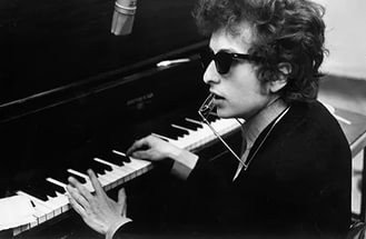 Музыкальный динамит Боба Дилана.
Об искусстве выбирать поэтические выражения