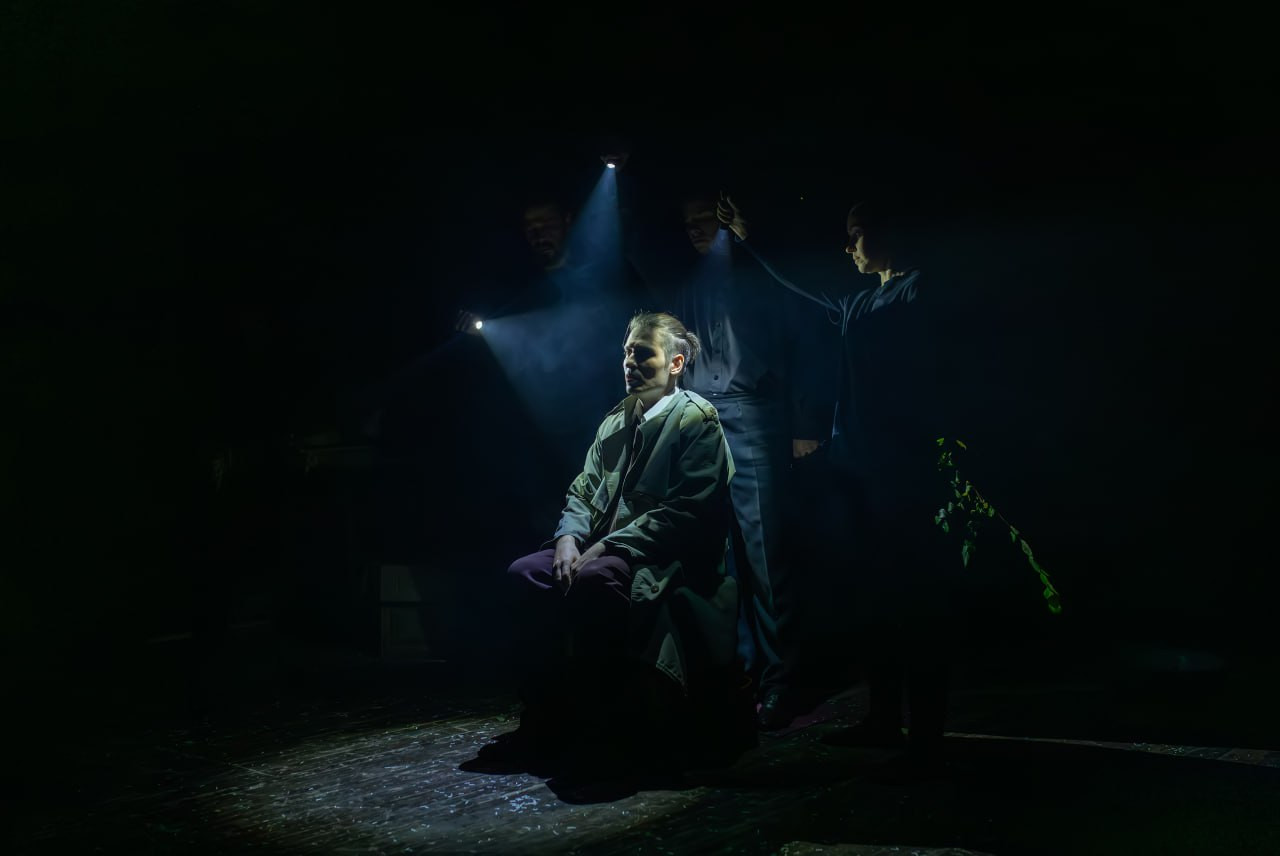 Эскиз "Записки юного врача". фото из телеграм канала театра.