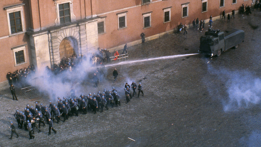 Разгон оппозиционного митинга. Варшава, май 1982&nbsp;года