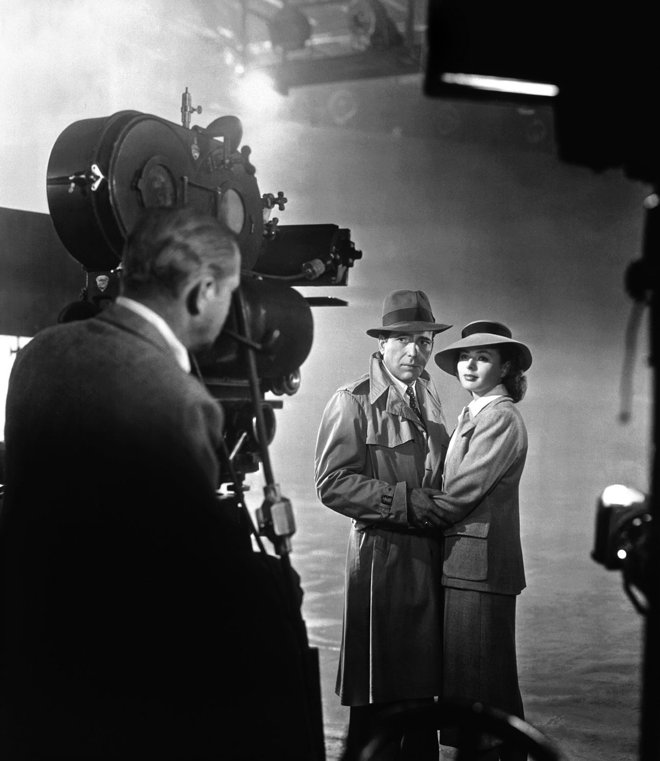 Хэмфри Богарт и&nbsp;Ингрид Бергман на&nbsp;съемках фильма «Касабланка», 1942
