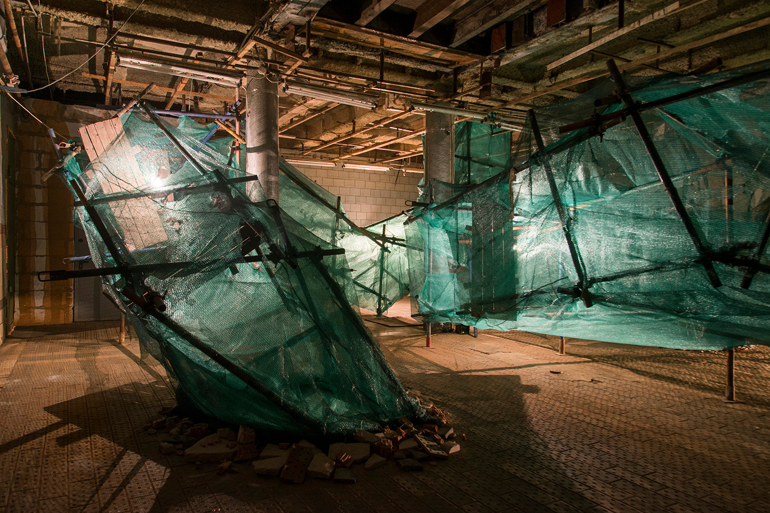 Выставка Алексея Румянцева «Реконструкция 4.0», реализованная в&nbsp;рамках программы «Фабричные мастерские. Сессия III», 2016&nbsp;год. 