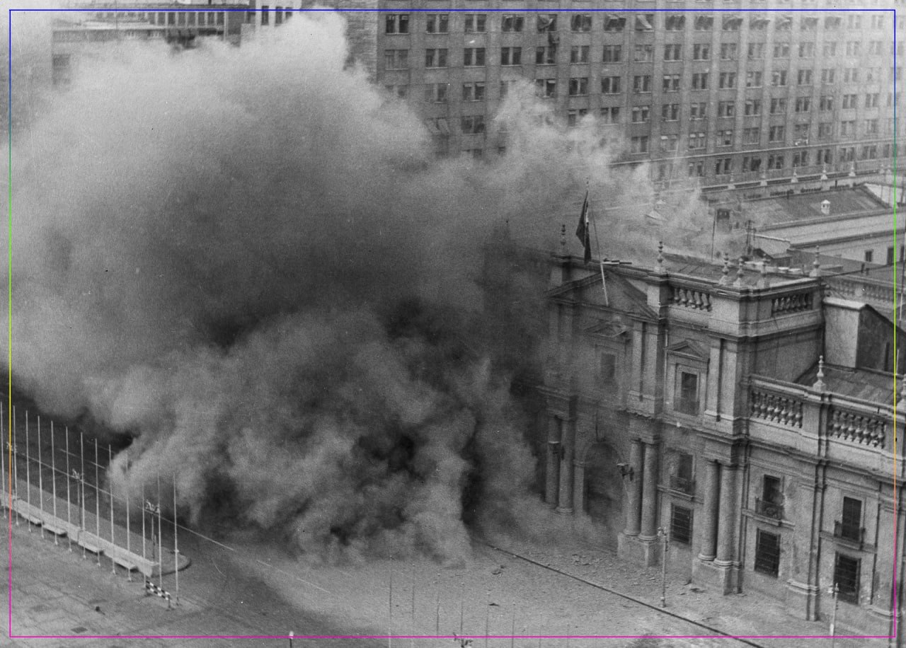 Бомбежка президентского дворца в 1973 году. Источник: AP