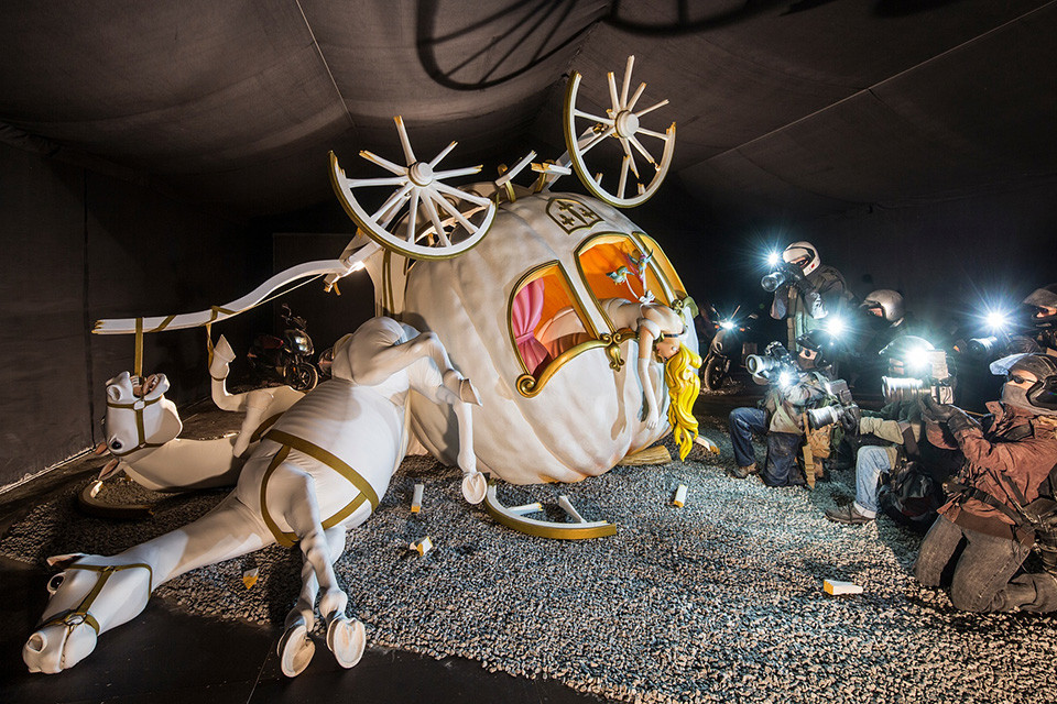 Инсталляция Banksy в&nbsp;Dismaland