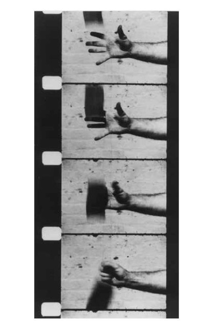 Ричард Серра, «Рука, ловящая свинец», 1969. Черно-белая кинопленка 16&nbsp;мм, 3&nbsp;мин 30 сек. Камера: Роберт Фьоре