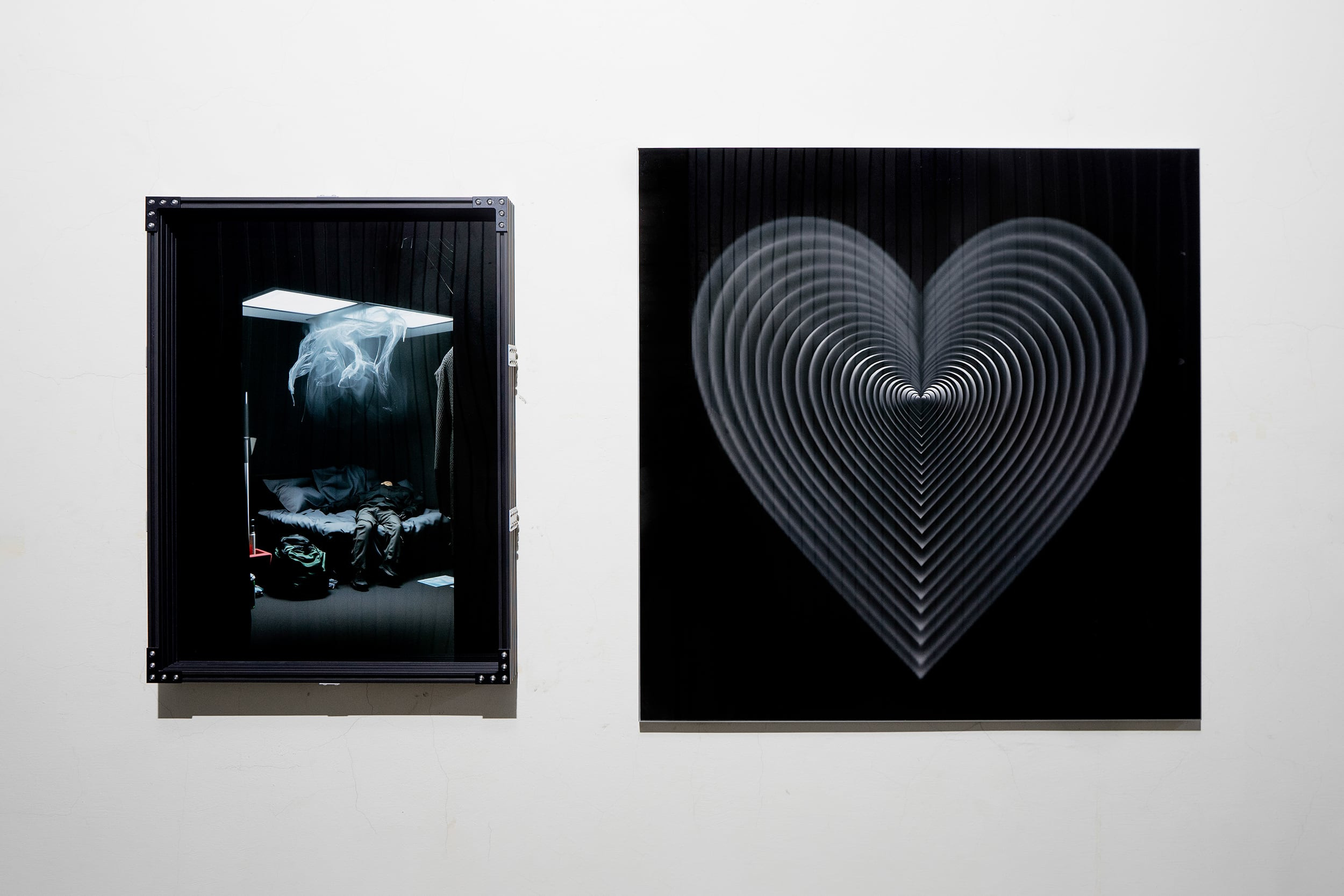 YYYULIA, ROOM 1, 2025 / YYYULIA, untitled (HEART_black / mentor series/), 2024. Сольная выставка художницы EVENT 01, 2025