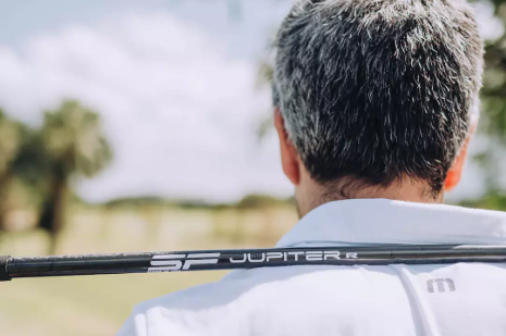 Carbon Fiber vs. Steel Golf Shafts: Which One Fits Your Swing and Distance Best?