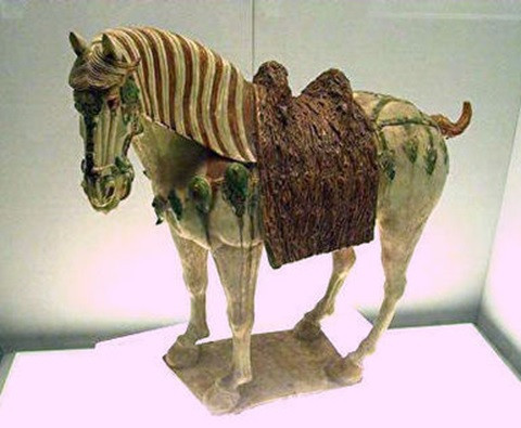 Керамическая фигура коня. Китай, империя Тан, VIIст.