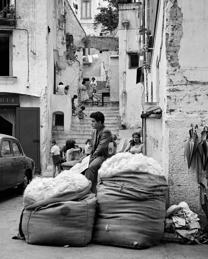 Elio Ciol, Wool Vendor (1957) / www.arthillgallery.com