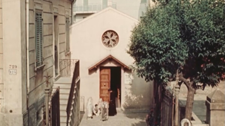 Кадр из&nbsp;документального фильма «Там, где бог ищет дом» (1955)
