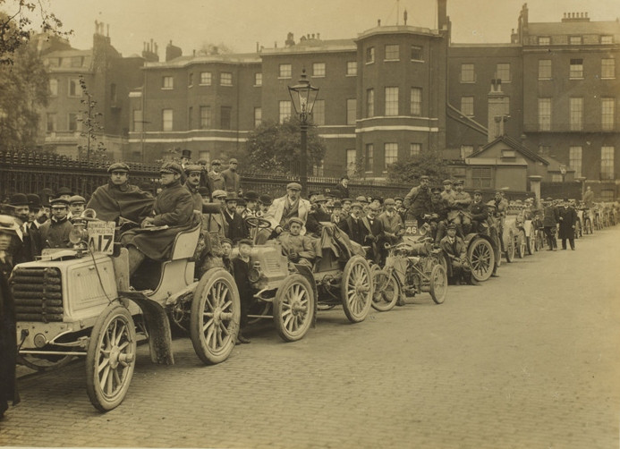 Участники гонок Thousand Mile Trial, 1900
