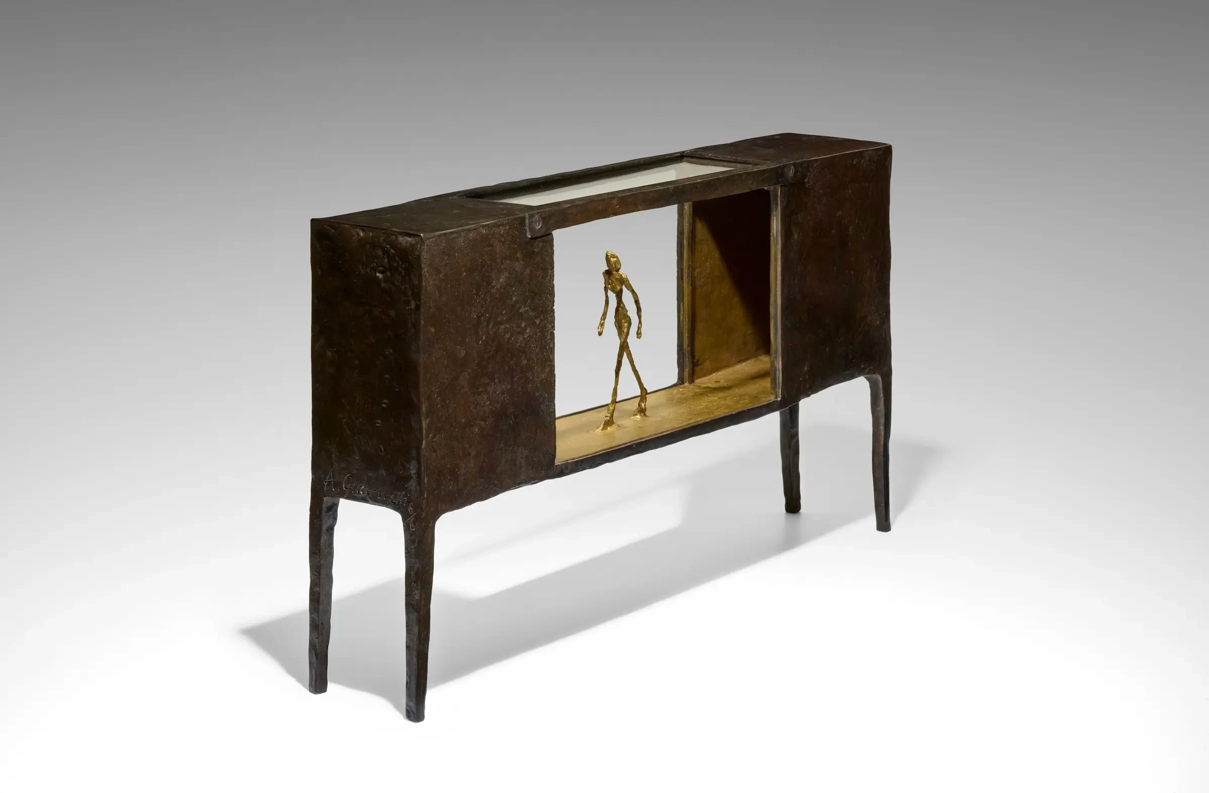 Фигурка меж двух домов, 1950.