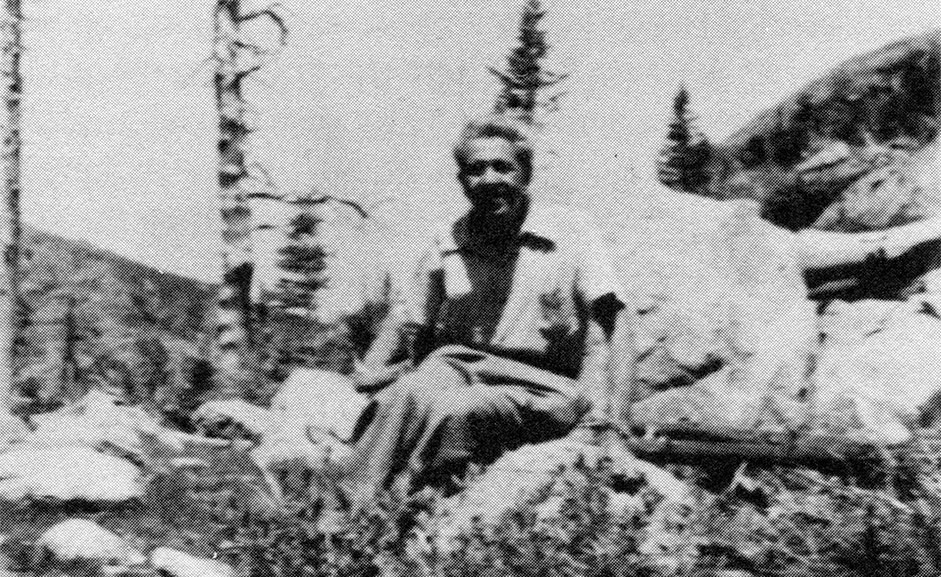 Альфред Шюц на&nbsp;пешей прогулке в&nbsp;Скалистых горах (Эстес-Парк, штат Колорадо, 1950)