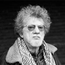 Кристиан Браад Томсен, датский режиссер, частый собеседник Фассбиндера, написавший о&nbsp;нем книгу и&nbsp;снявший документальный фильм «Фассбиндер: Любить, не&nbsp;требуя».