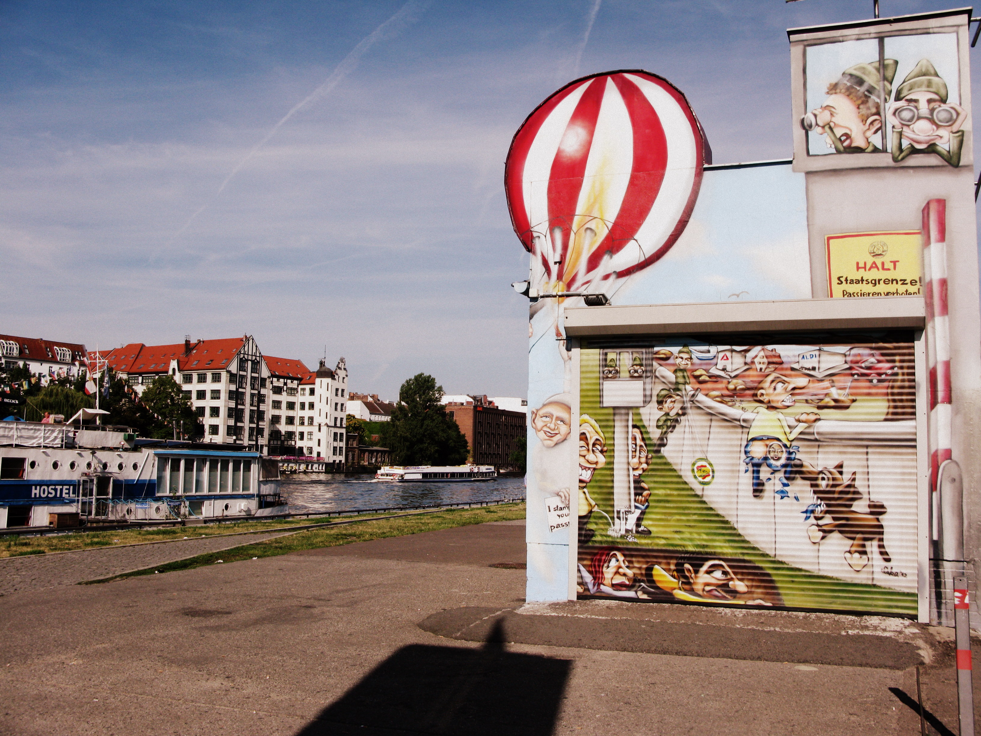 Берлинская стена East Side Gallery. Фото автора