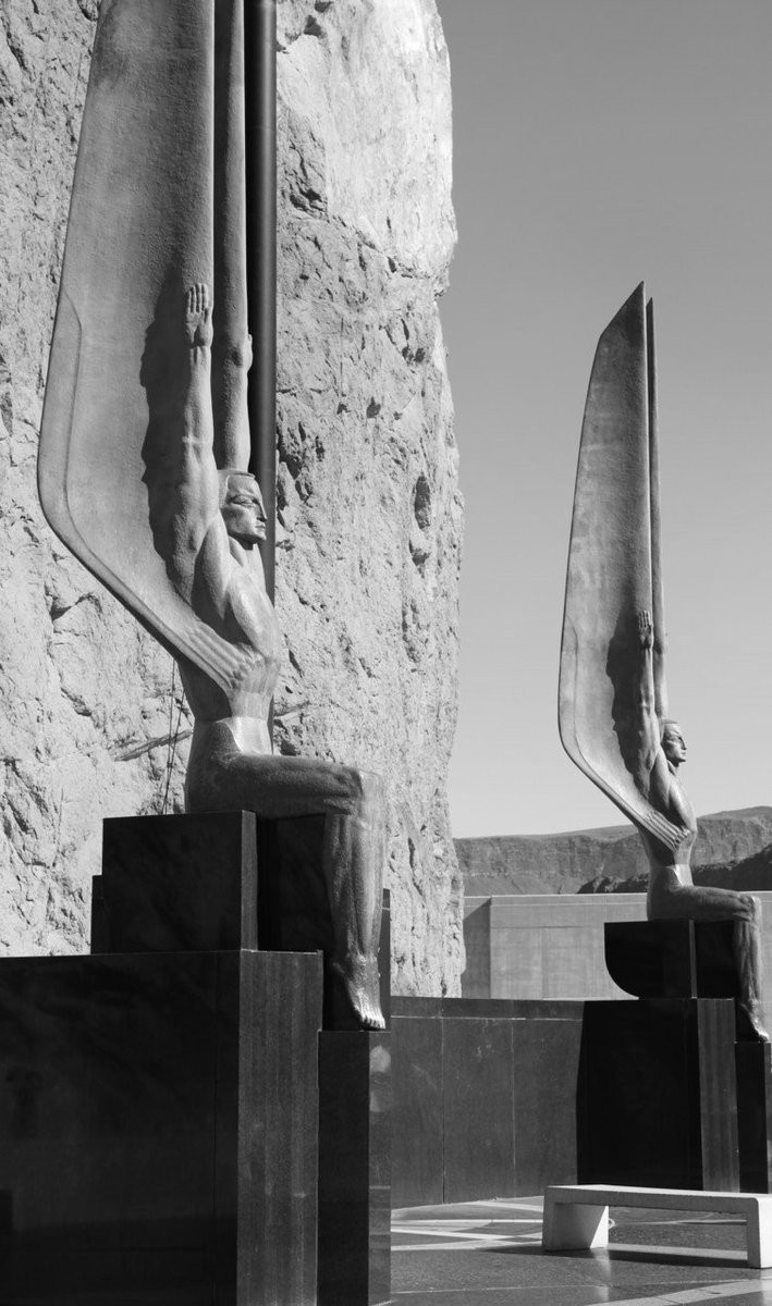 Оскар Хансен. Скульптуры мемориала, созданного в&nbsp;память рабочих, участвовавших в&nbsp;строительстве дамбы Гувера. 1960