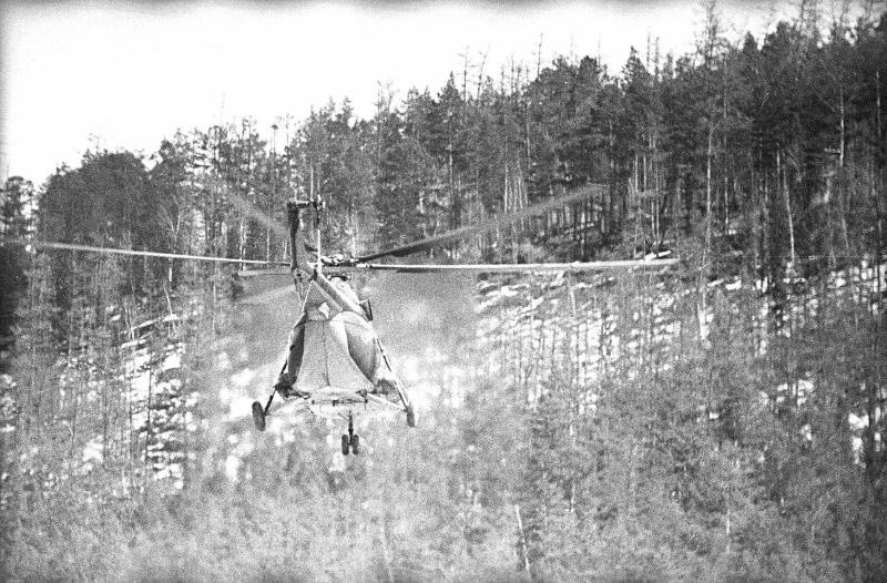 Вертолёт над&nbsp;тайгой / Юрий Садовников, 1974 