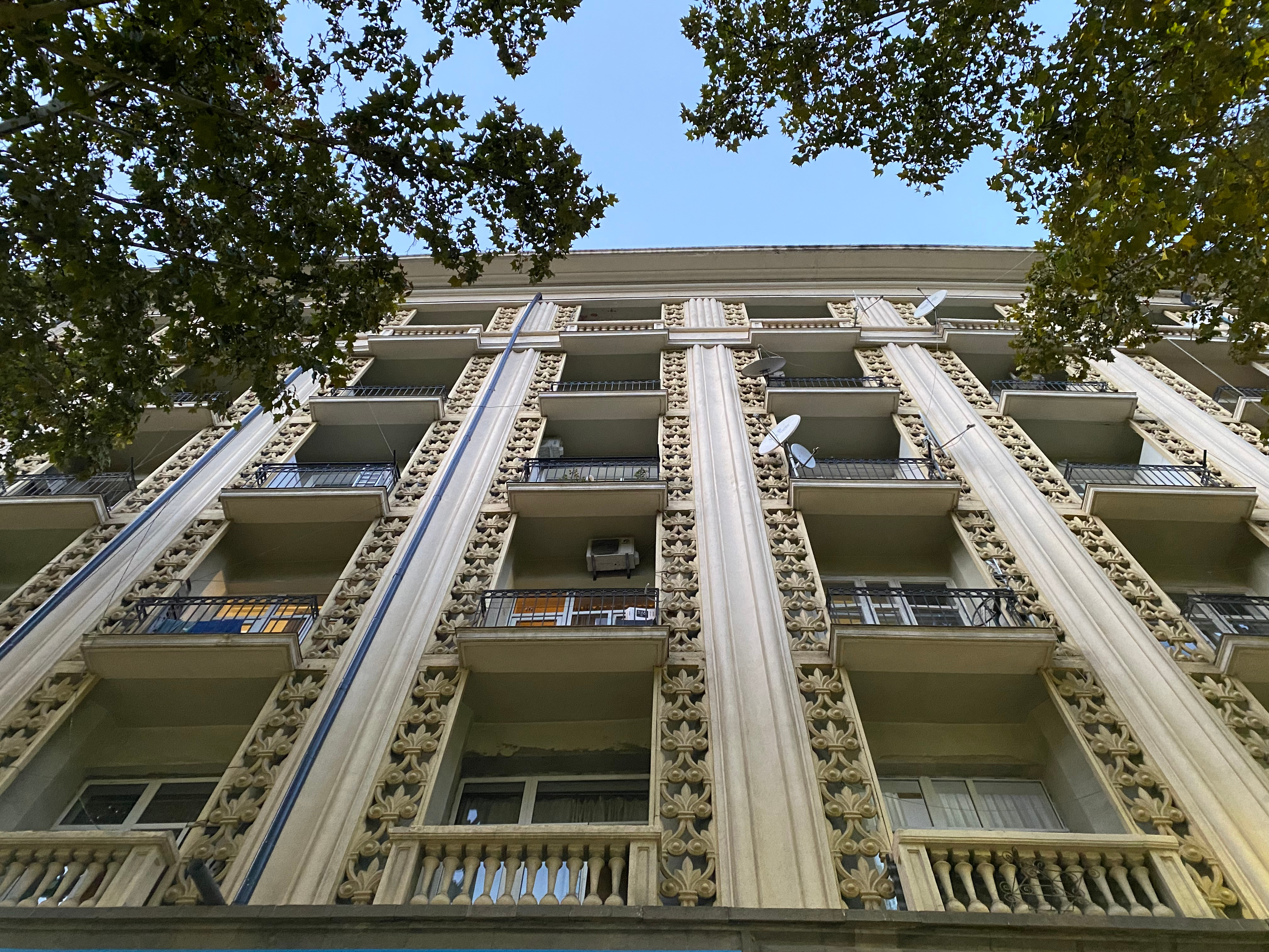 Детали балконов жилого дома по&nbsp;проекту Кетеван Курдиани (12)