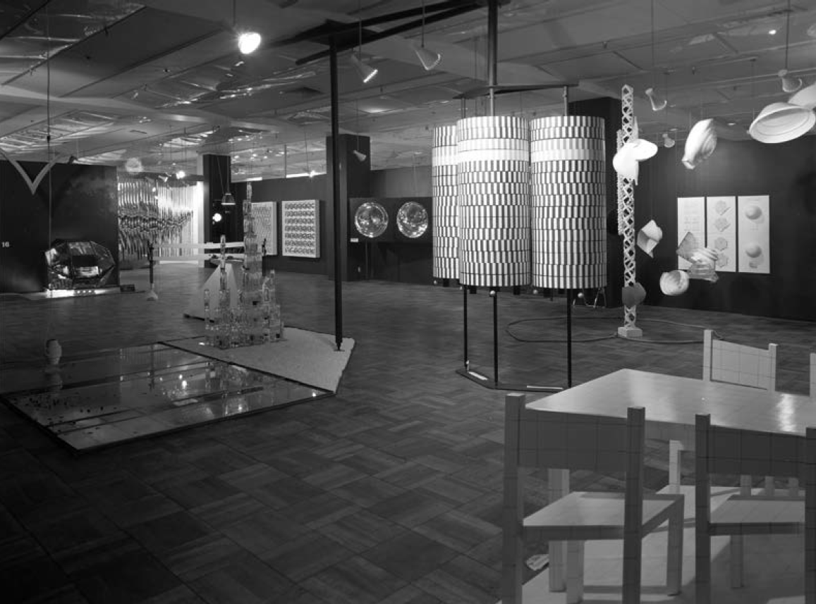 Универмаг «Мацуя», 1966&nbsp;год. Выставка «От&nbsp;пространства к&nbsp;среде». Фото: Мураи Осаму. 