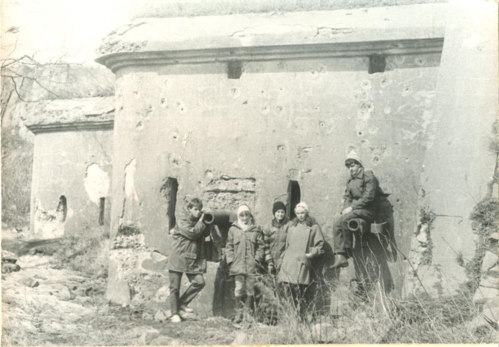 Fig. 1. Double bomber redoubt case No. 4. Vladivostok Fortress. 1970s. Courtesy of Museum of the History of the Far East named by V.K. Arseniev. Source: https://fortressvl.ru/collection/fotografiya-dvojnoj-kofr-sapernogo-reduta-4/  