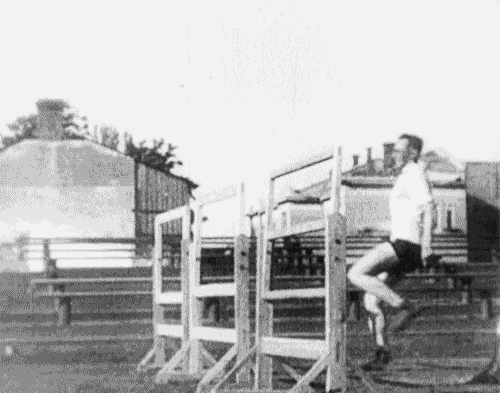 Кадр из&nbsp;фильма Дзиги Вертова «Человек с&nbsp;киноаппаратом» (1929)