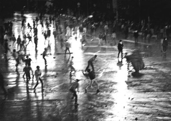 Сёмэй Томацу. Oh, Shinjuku. 1969. Courtesy: https://tinyurl.com/srv9kgb