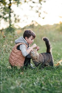 Мальчик и кот